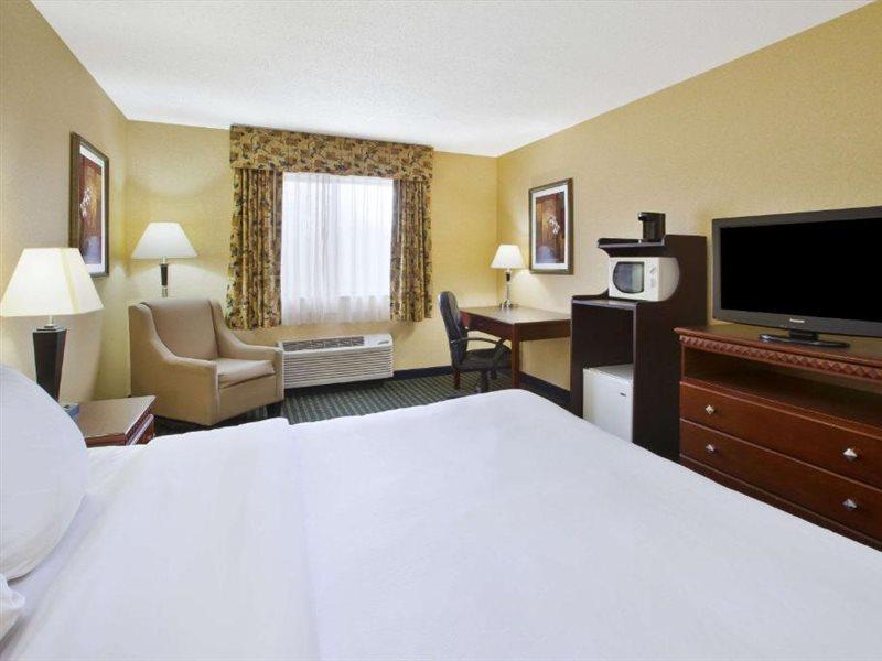 Quality Inn Marshall Near I-69 Exterior photo