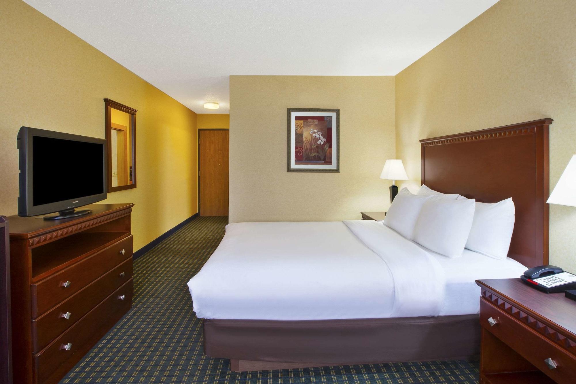 Quality Inn Marshall Near I-69 Exterior photo