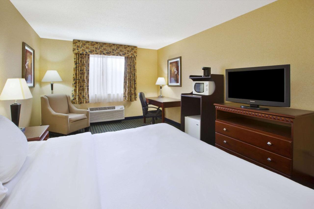 Quality Inn Marshall Near I-69 Exterior photo