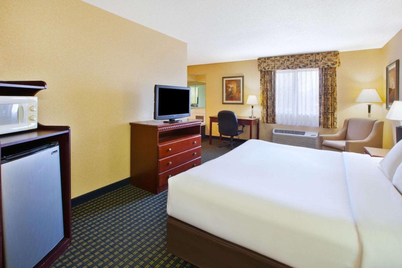 Quality Inn Marshall Near I-69 Exterior photo